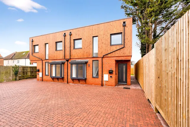 Pavilion Road, Worthing, BN14, photo 1
