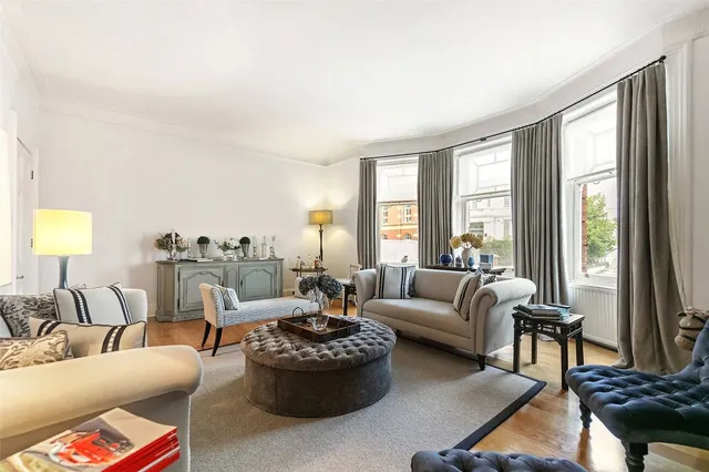 Wynnstay Gardens, Kensington, W8, photo 2