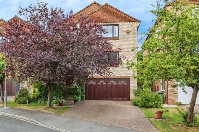 Greens Valley Drive, Stockton-on-Tees, Durham, TS18, photo 1