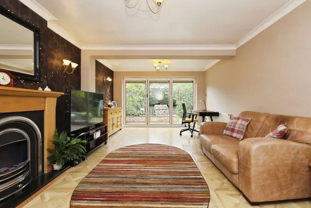 Photo 3 — Washington Close, Dinnington, South Yorkshire, S25