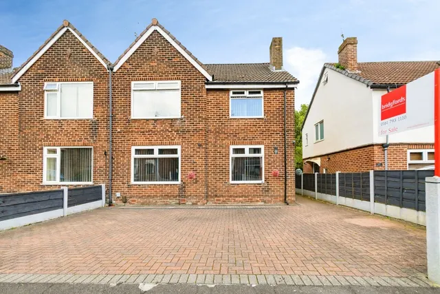East Drive, Swinton, M27, photo 1