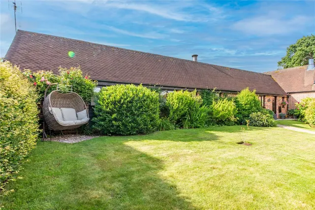 Skinners Green, Enborne, RG14, photo 1