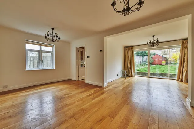Dell Close, Harpenden, AL5, photo 2