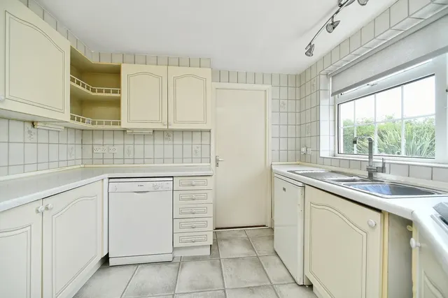 Findon Avenue, Brighton, BN2, photo 3