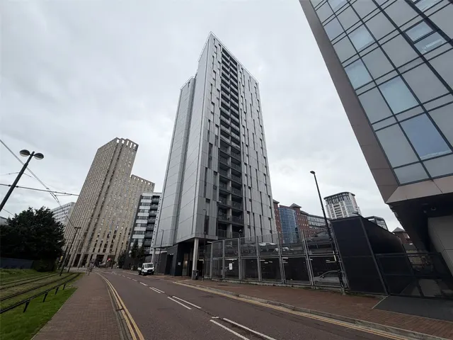The Quays, M50, photo 1