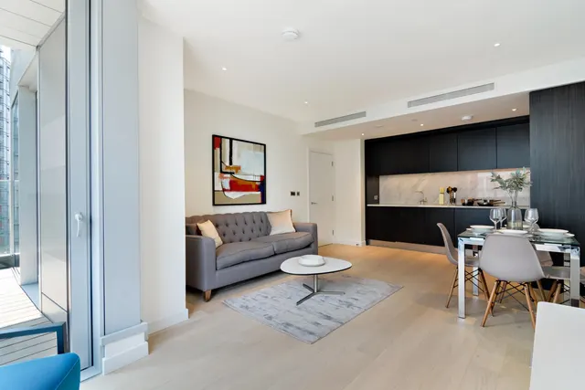 Biscayne Avenue, London, E14, photo 1