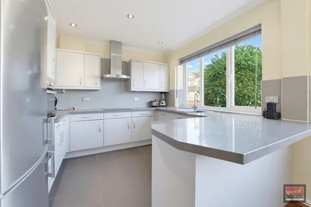 Chesterfield Road, Ashford, photo 3