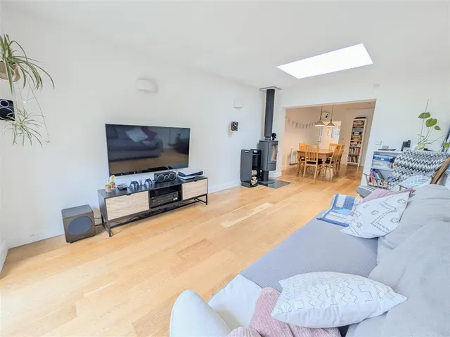 Photo 3 — Hempstead Gardens, Uckfield, East Sussex, TN22 1ED