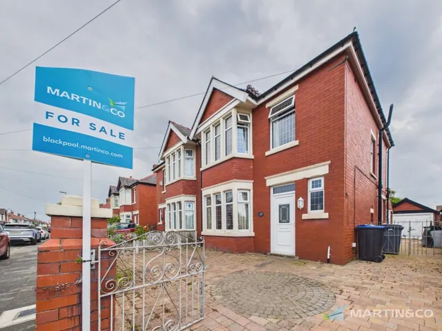 Faringdon Avenue, Blackpool, FY4, photo 1