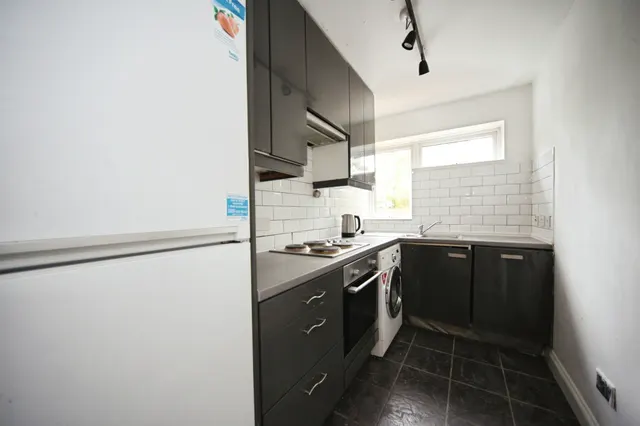 Stockingstone Road, Luton, LU2, photo 2