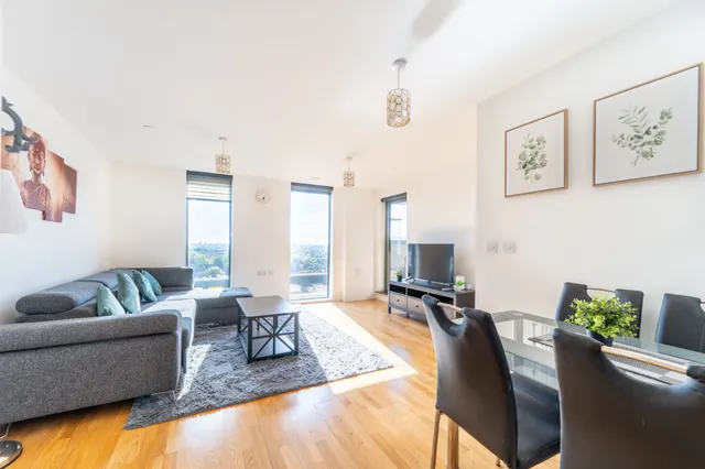 Flat 73, Elizabeth House, 341 High Road, Wembley, photo 1