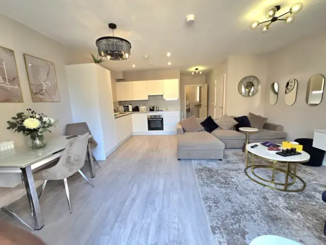 2-Bed Duplex Parking Students Welcome