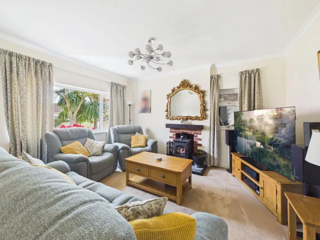 Woodhurst Road, Weston-Super-Mare, BS23, photo 3
