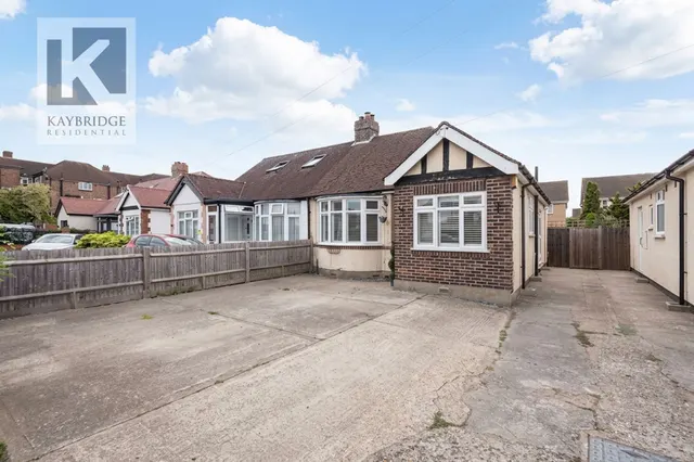Gatley Avenue, Epsom, KT19, photo 1