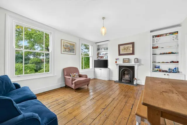 Photo 2 — Thorne Road, London, SW8