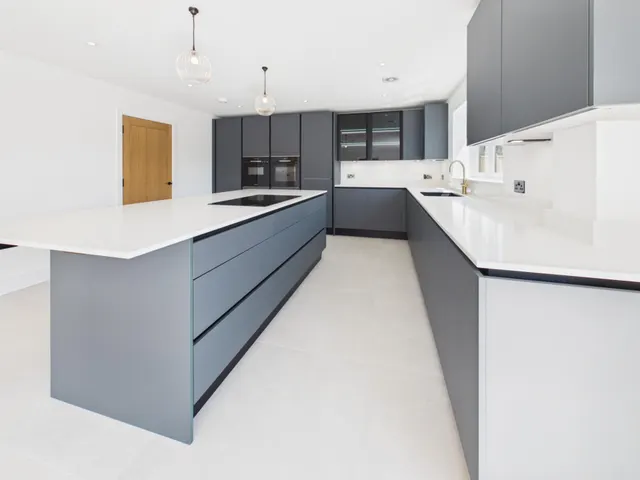 Photo 3 — Aldermaston Road, Pamber Green, Tadley, RG26