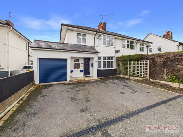 Chester Road, Wrexham, LL11, photo 1