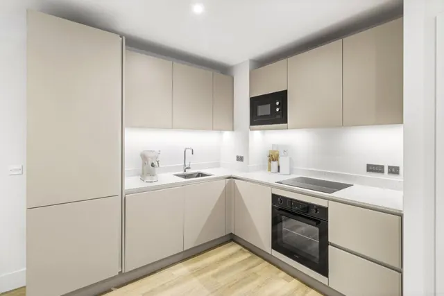 Mill Mead, Staines, TW18, photo 2
