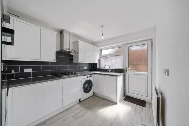 Photo 3 — Clifton Road, Billinge, Wigan, Wigan, WN5 7TP