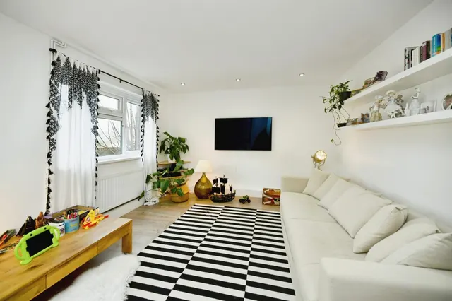 Whitehawk Way, Brighton, BN2, photo 2