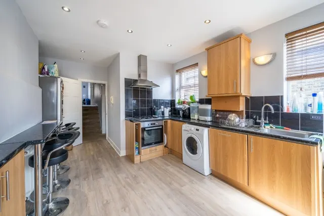 Kettering Street London SW16, photo 1