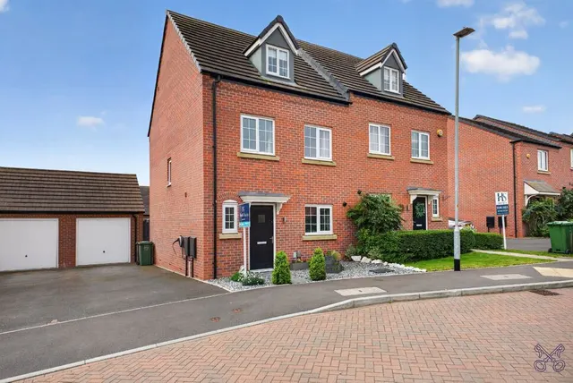 Spiers Crescent, Evesham, WR11, photo 1