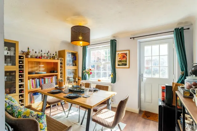Robin Mews, Loughborough, LE11, photo 2