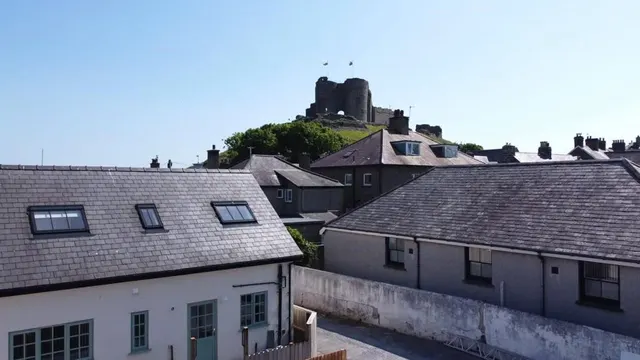 Criccieth, LL52, photo 2