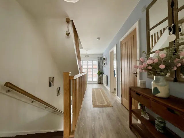 Blackburn Close, Nottingham, NG4, photo 2