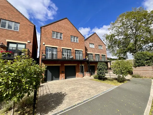 Blackburn Close, Nottingham, NG4, photo 1