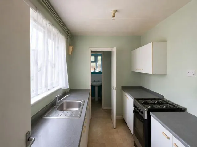 Photo 3 — Uxbridge Street, Burton-On-Trent, DE14