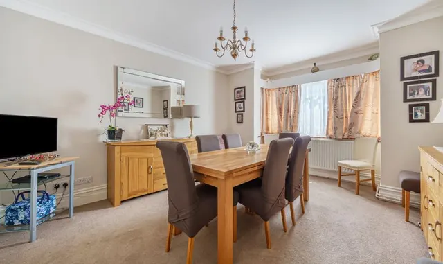 Photo 3 — West Hill, Epsom, KT19