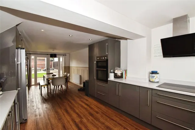 Durnford Road, Wigston, LE18, photo 3