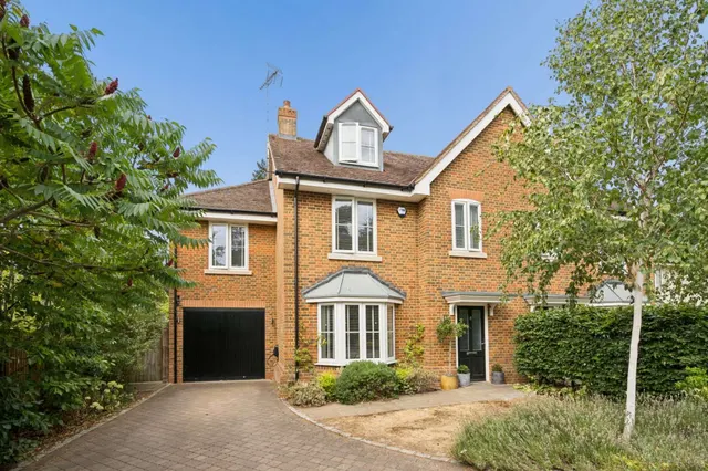 Mill Road, Shiplake, Henley-on-Thames, Oxfordshire, RG9 3LN, photo 1