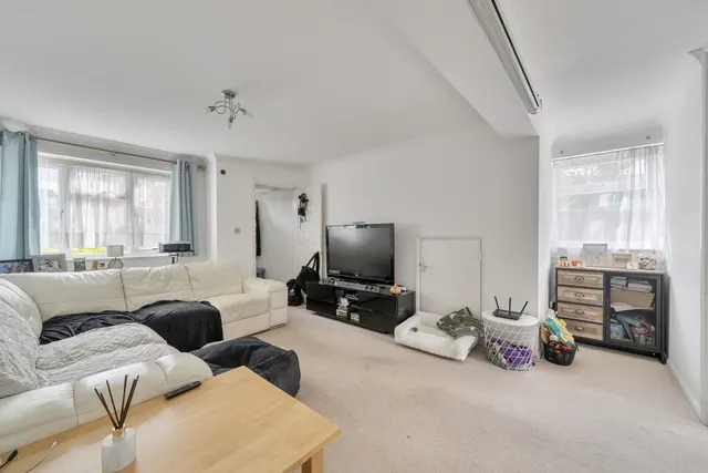 Wood Lane, Sonning Common, RG4, photo 2