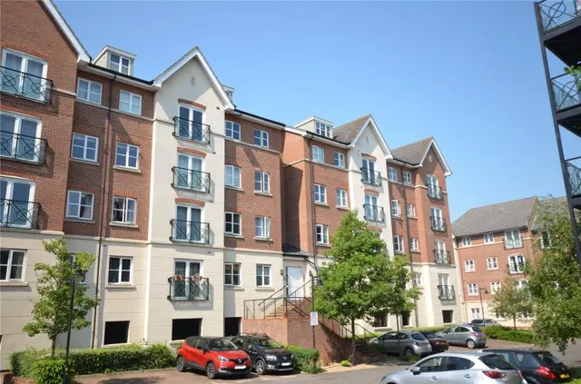Viridian Square, Aylesbury, HP21, photo 1