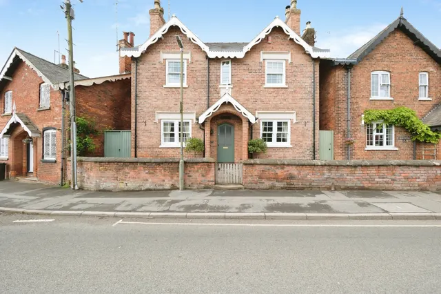 High Street, Repton, DE65, photo 1