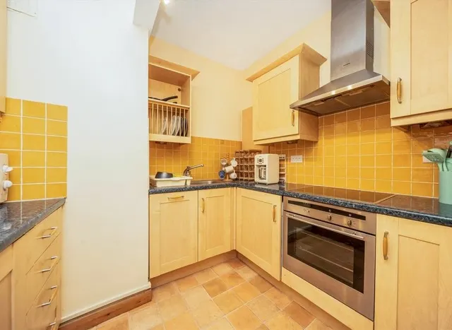 Photo 3 — Woburn Place, Bloomsbury, WC1H