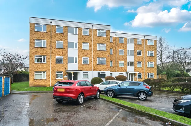 The Cloisters, Frimley, Camberley, Surrey, GU16 7JN, photo 1