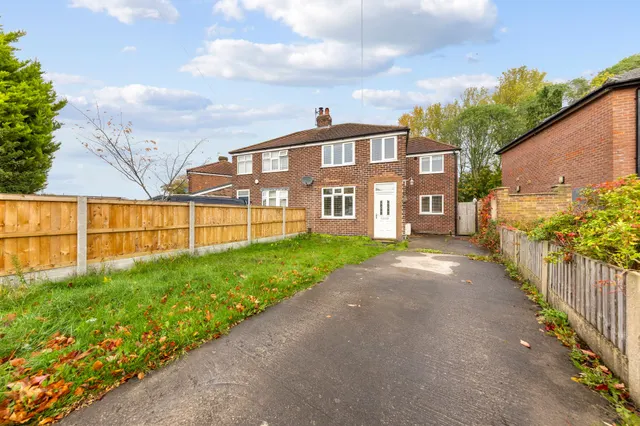 Gig Lane, Woolston, Warrington, WA1 4EE, photo 1