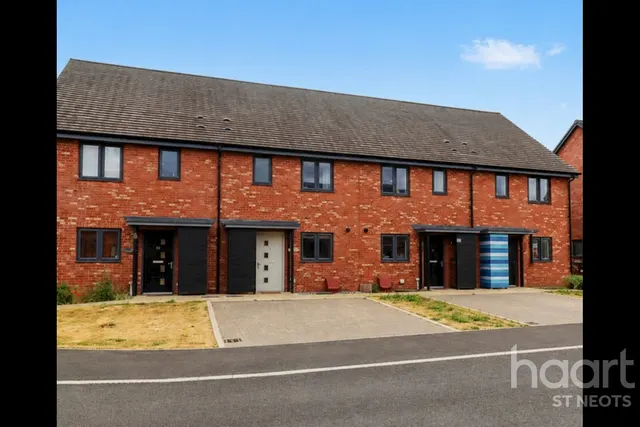 Heathcote Crescent, Huntingdon, PE28, photo 1