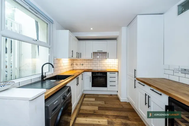 Photo 2 — Coningham Road, Shepherds Bush, W12