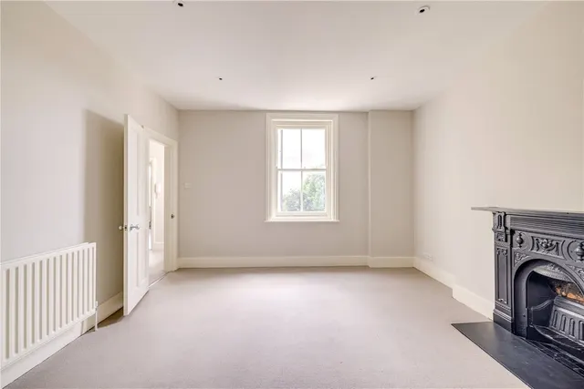 Victoria Mansions, Queens Club Gardens, Barons Court, W14, photo 1