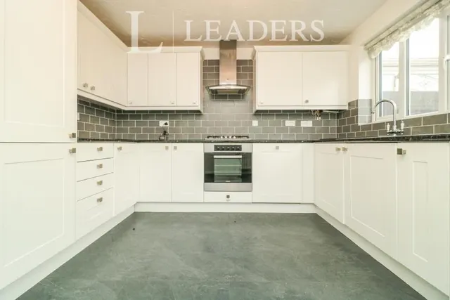 Rushton Grove, Church Langley, CM17, photo 3