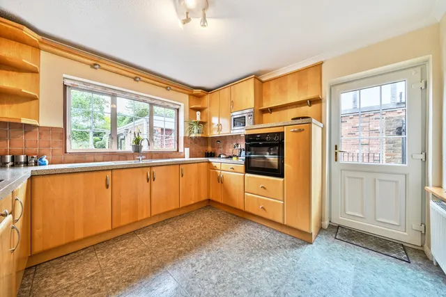 Photo 2 — Priory Avenue, Orpington, BR5