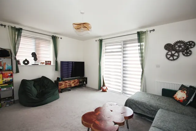 Photo 3 — Binswood Close, COVENTRY, West Midlands, CV2