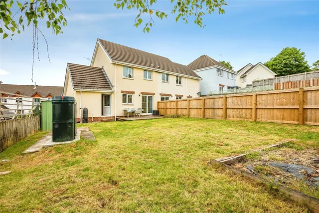 Bryn Deri Close, Adpar, SA38, photo 2