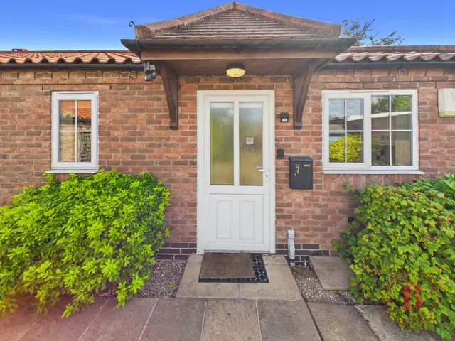 Field View, Grantham Road, Radcliffe-On-Trent, NG12, photo 1