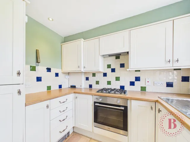 Photo 3 — Field View, Grantham Road, Radcliffe-On-Trent, NG12