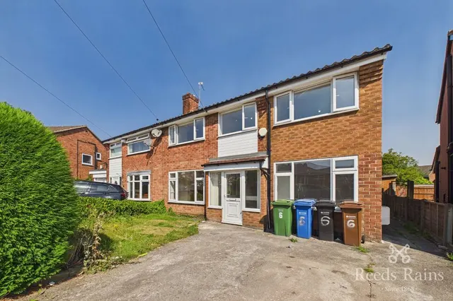 4 bedroom house — Rossendale Road, Heald Green, Greater Manchester, SK8